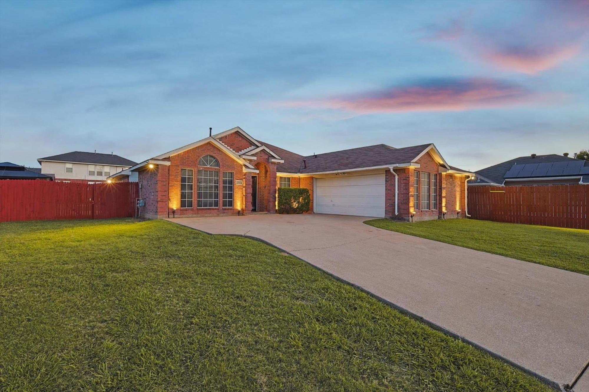 5br Getaway In With Pool, Hot Tub & Cinema *