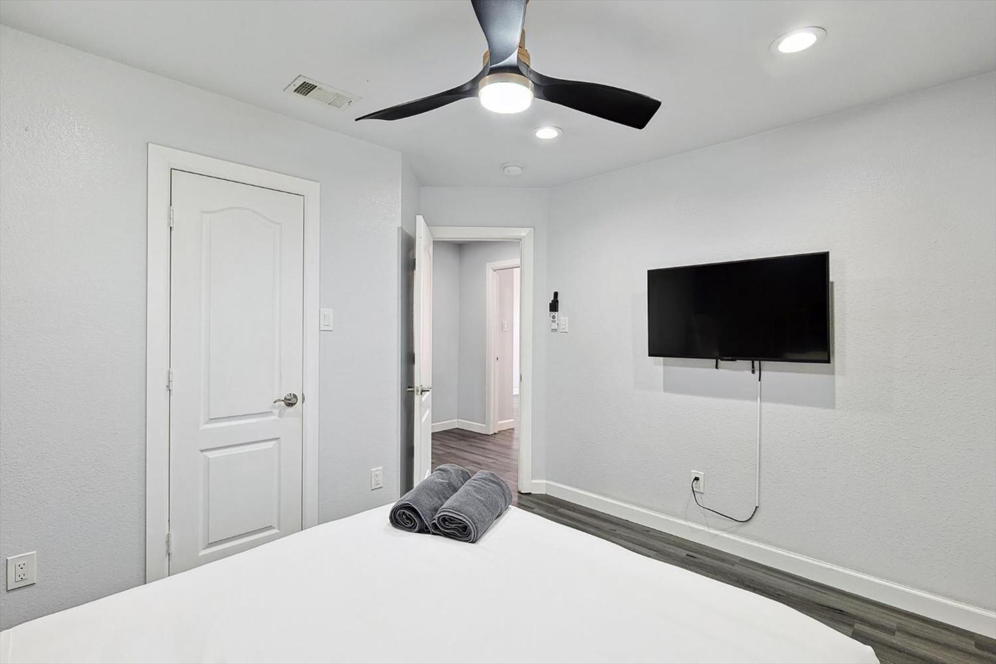 5br Getaway In With Pool, Hot Tub & Cinema