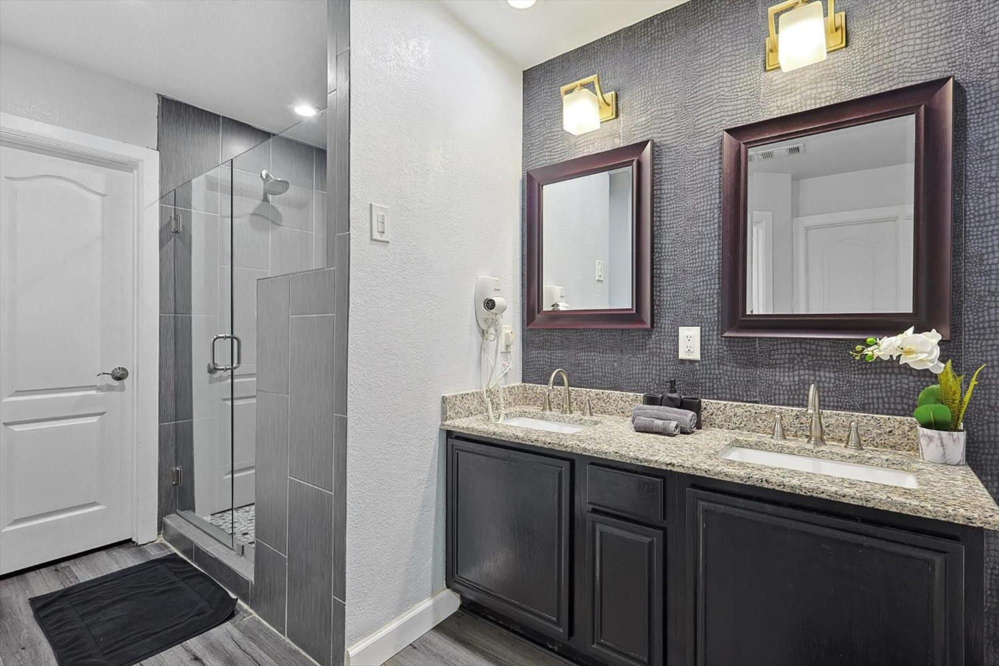 5br Getaway In With Pool, Hot Tub & Cinema * DeSoto